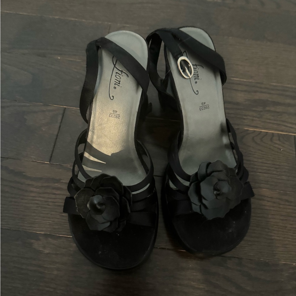 Black Y2K heels